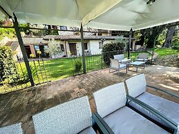 Apt 5 Aircon, Wifi, Infinity Pool, Jacuzzi, Gardens Incredible! Sleeps