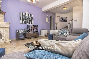 Fabulous Villa In Coral Bay Near Beach, Amenities