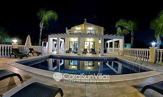 Fabulous Villa In Coral Bay Near Beach, Amenities