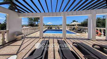 Fabulous Villa In Coral Bay Near Beach, Amenities