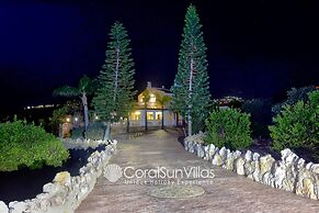 Fabulous Villa In Coral Bay Near Beach, Amenities