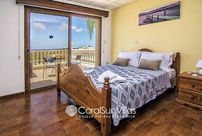 Fabulous Villa In Coral Bay Near Beach, Amenities