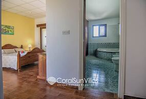 Fabulous Villa In Coral Bay Near Beach, Amenities