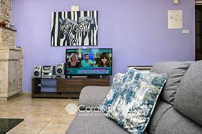 Fabulous Villa In Coral Bay Near Beach, Amenities