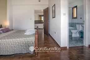 Fabulous Villa In Coral Bay Near Beach, Amenities