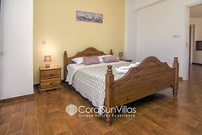 Fabulous Villa In Coral Bay Near Beach, Amenities