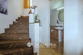 Fabulous Villa In Coral Bay Near Beach, Amenities