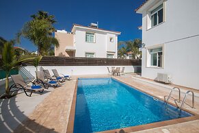 Protaras Holiday Villa Me25
