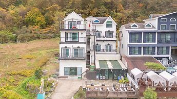 Gangchon Beautiful pet House Pension