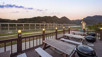 Gangchon Beautiful pet House Pension