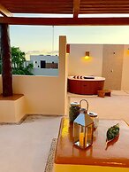 Sleeps 4-6-amazing 2 Bedroom Ph With Bbq & Jacuzzi