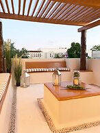 Sleeps 4-6-amazing 2 Bedroom Ph With Bbq & Jacuzzi