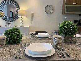 Sleeps 4-6-amazing 2 Bedroom Ph With Bbq & Jacuzzi