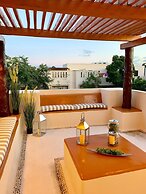Sleeps 4-6-amazing 2 Bedroom Ph With Bbq & Jacuzzi