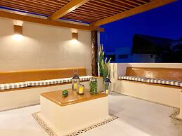Sleeps 4-6-amazing 2 Bedroom Ph With Bbq & Jacuzzi