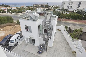 Protaras Holiday Villa