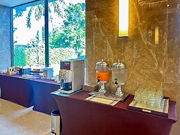 The Proud Exclusive Hotel