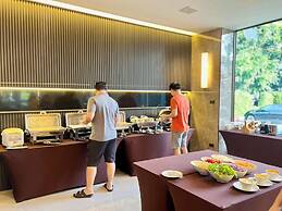 The Proud Exclusive Hotel