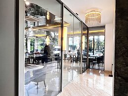 The Proud Exclusive Hotel