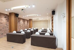 The Proud Exclusive Hotel