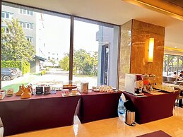 The Proud Exclusive Hotel