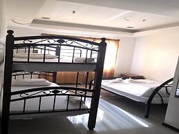 OYO 921 Sorrento Hotel And Resort