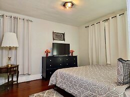 Fischer House Indian Village Nn01