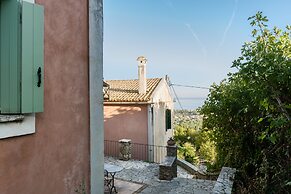 Rustic Escape by Konnect, Agios Markos