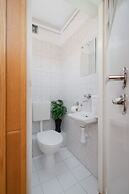 Apartment With Balcony Cracow by Renters