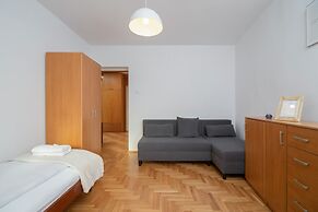 Apartment With Balcony Cracow by Renters