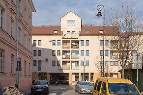Apartment With Balcony Cracow by Renters