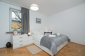 Apartment With Balcony Cracow by Renters
