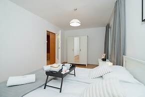 Apartment With Balcony Cracow by Renters