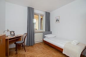 Apartment With Balcony Cracow by Renters