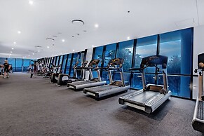 Circle on Cavill - Wow Stay