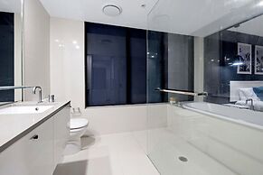 Circle on Cavill - Wow Stay