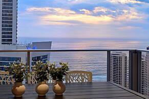 Circle on Cavill - Wow Stay