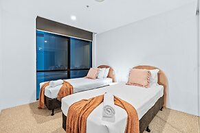 Circle on Cavill - Wow Stay