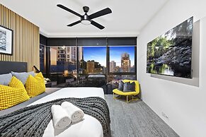 Circle on Cavill - Wow Stay