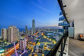 Circle on Cavill - Wow Stay