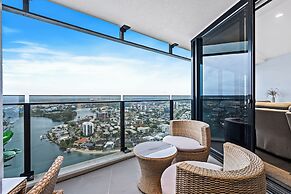 Circle on Cavill - Wow Stay