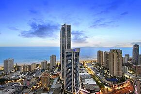 Circle on Cavill - Wow Stay