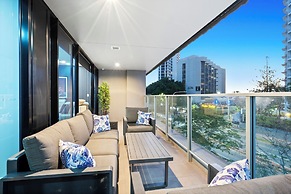 Circle on Cavill - Wow Stay