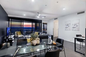 Circle on Cavill - Wow Stay