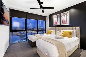 Circle on Cavill - Wow Stay