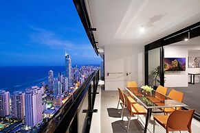 Circle on Cavill - Wow Stay