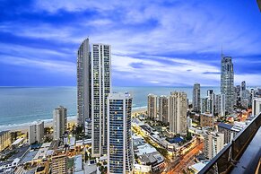 Circle on Cavill - Wow Stay