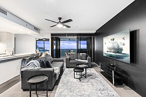 Circle on Cavill - Wow Stay