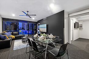 Circle on Cavill - Wow Stay