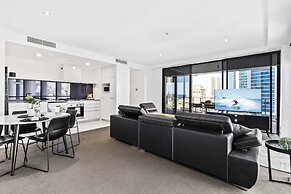 Circle on Cavill - Wow Stay